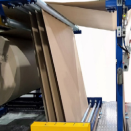 * Stretching for fine gluing
* Edge positioning control