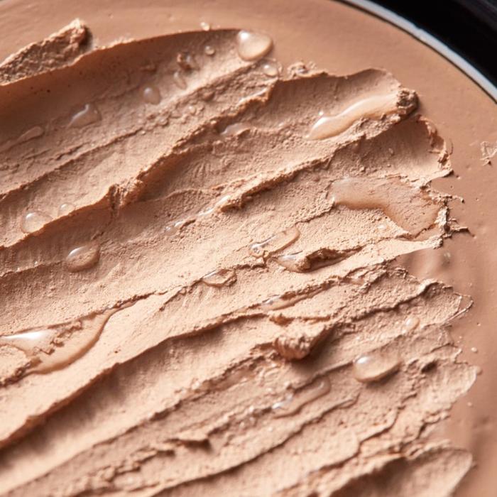 essence pact : 75%
(mositure rises to the surface when rubbed)