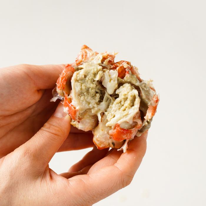 Only red crabs with a yield rate over 80% are used.