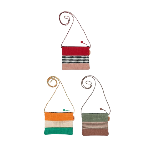 the three different sizes of the hanging wall basket