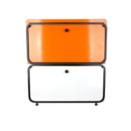The storage units can be combined horizontally.