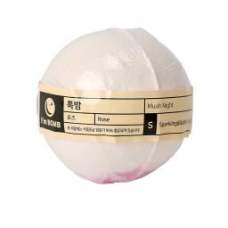 a peeled onion