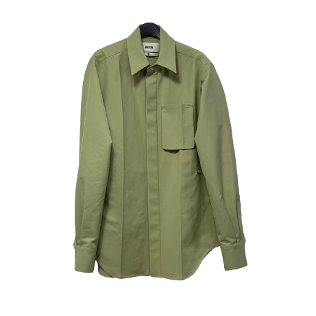 green shirt