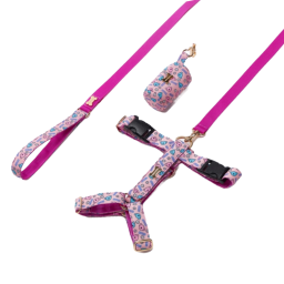 The Haru H Type Harness + Long Leash + Poop Bag Set is a premium-quality walking set designed to make outings with your dog more comfortable and enjoyable. Combining practicality with stylish design, this set meets all your needs for a seamless walking experience, ensuring the best for both you and your dog.