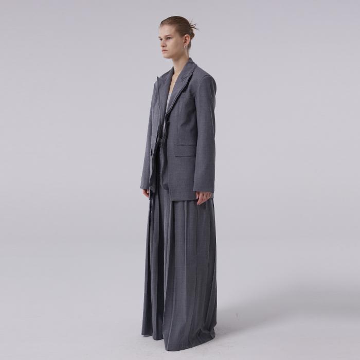Detachable Wire Collar Tailored Jacket, the brand's signature jacket, available in black, ivory, gray, and beige