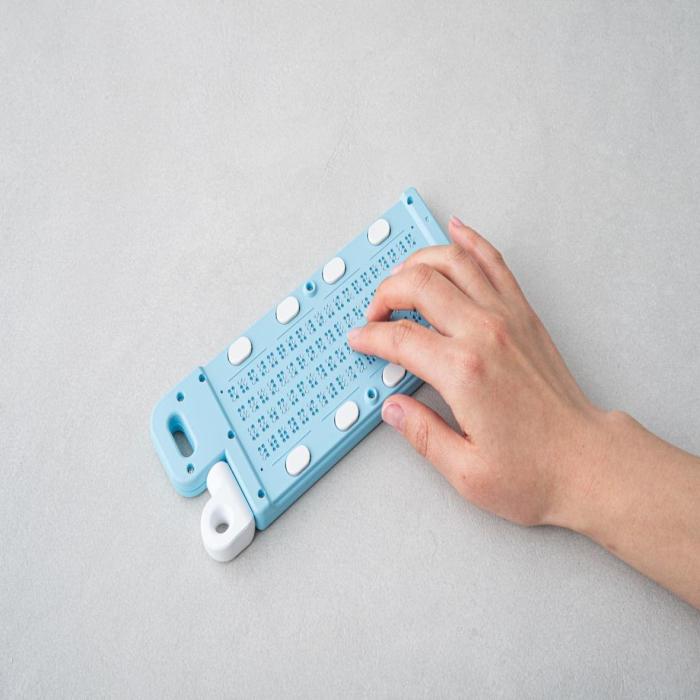 Reading braille on Versa Slate