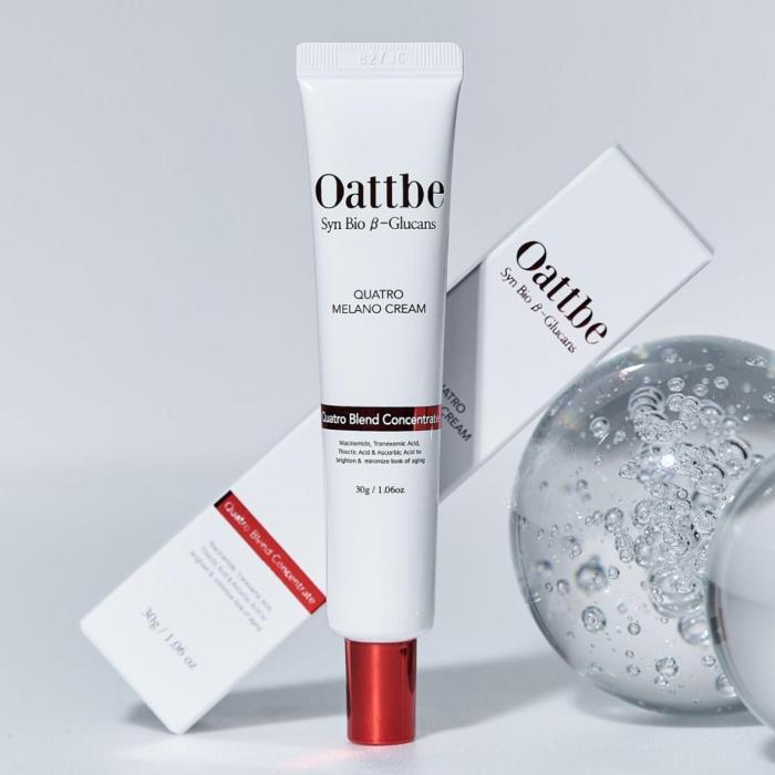 Formulated for fast absorption, this lightweight cream melts into your skin without leaving a sticky residue, providing an instantly smooth and fresh feeling.