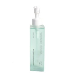 A watery, light and fresh texture that helps clear deep cleansing