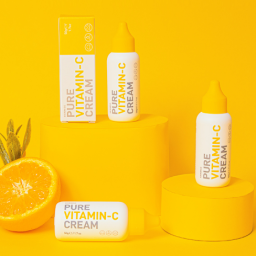 Pure vitamin c, not a derivative, but a moist, pure vitamin c, mildly acidic cream