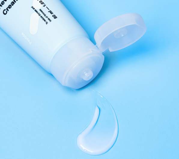 Moisture cream that activates moisture energy and elasticity