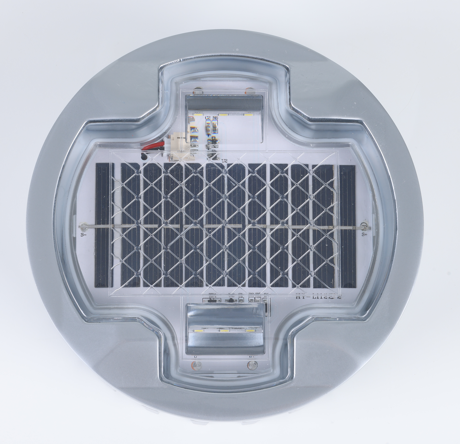 Solar road stud for road safety