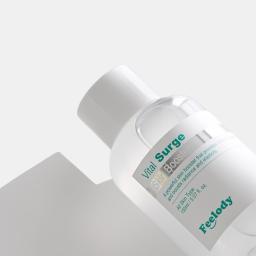 Powerful skin booster that provides instant hydration and boosts radiance and elasticity