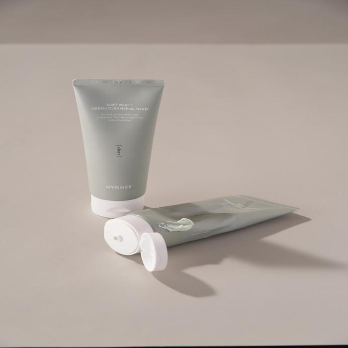 Gently and meticulously, restoring your skin’s natural health.