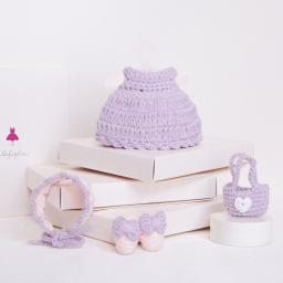 Components:doll,bonnet,dress,bag,shoes