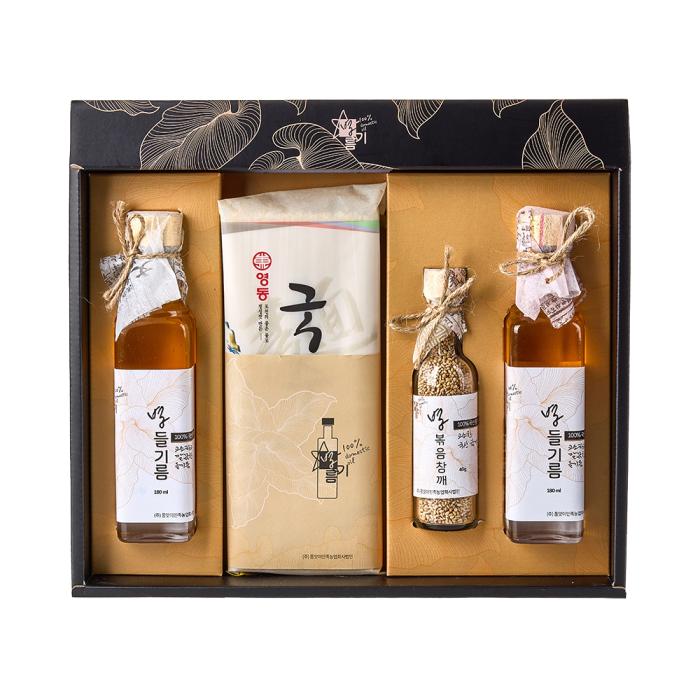 the sake gift set with three bottles of sake and a sake bag