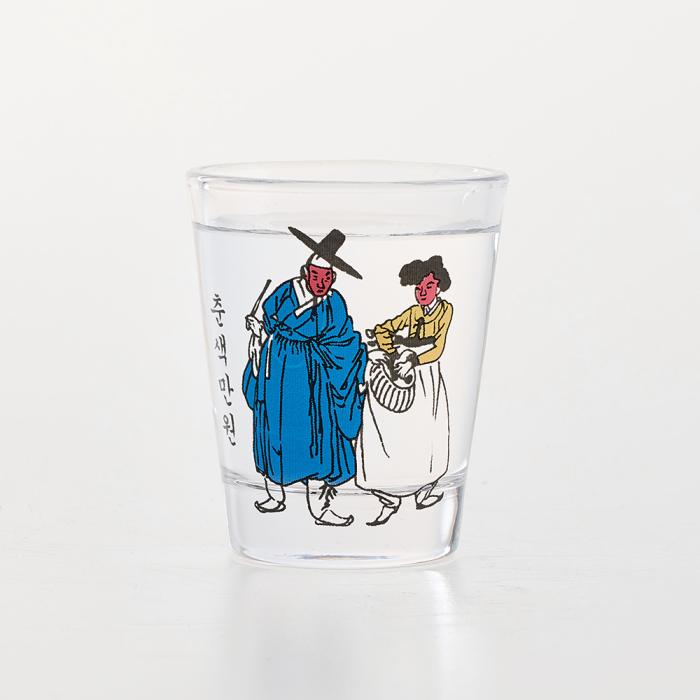 When cold soju is poured, the primary colors of Shin Yun-bok's paintings appear.