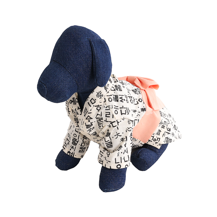 • Traditional Korean pattern design
• Elegant ribbon accent and modern touch