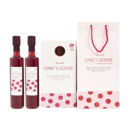 a gift box and a bag