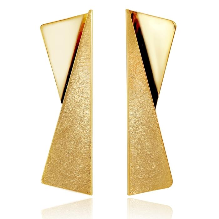Our brushed gold statement earrings are the perfect accessory to make a statement. Whether you're attending a wedding, a party, or just running errands, these earrings are sure to turn heads and make you feel confident and beautiful