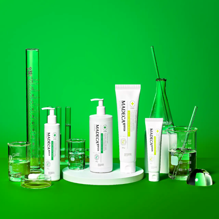 MADECA MD LOTION 500g.
Dry skin and damaged skin barrier.
4 FREE: NO silicon, NO NOpreservatives, NO coloring agent, NOfragranc.
3 TECA: Asiaticoside, Asistic acid, Madecassic acid