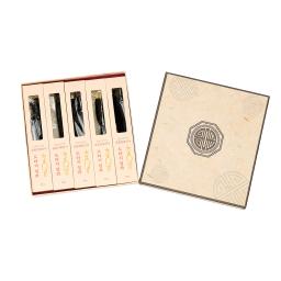 the packaging and the box
