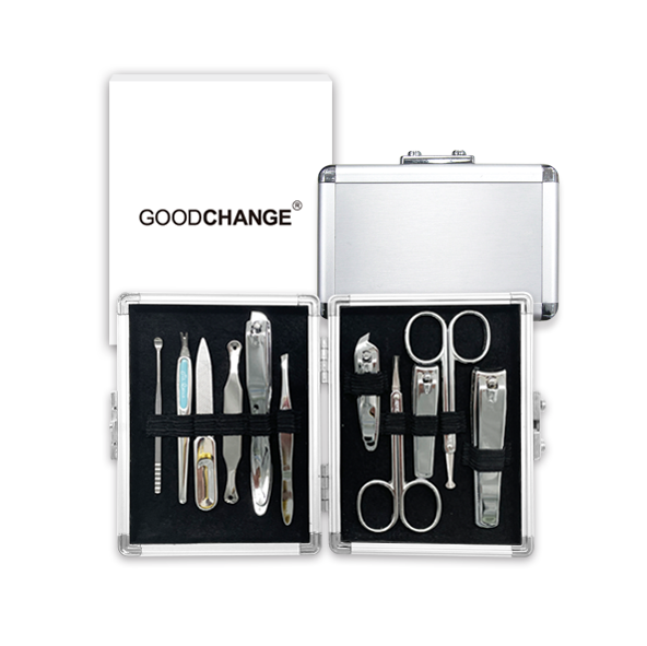 Includes 11 grooming tools in a sleek aluminum case