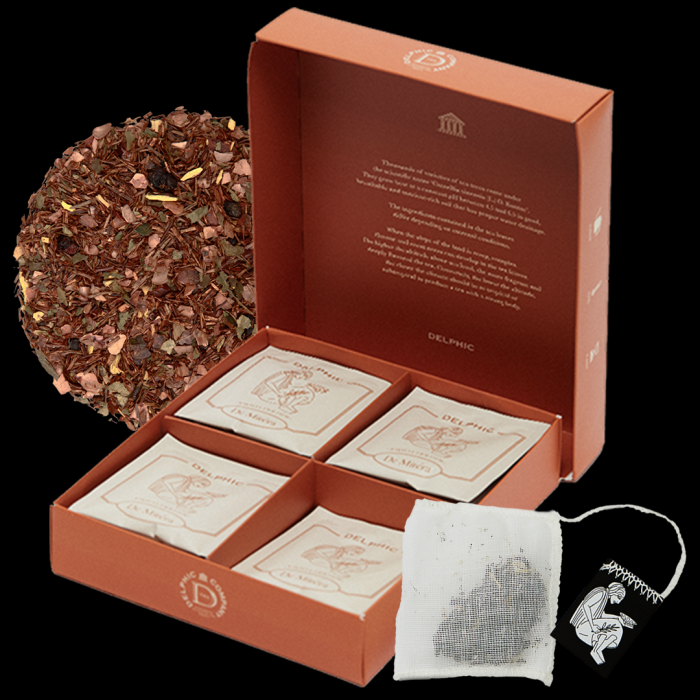 The sweet aroma of cacao shells and berries is rich with very little bitter taste. The subtle cinnamon aroma and the acidity of rooibos are harmoniously blended. Rooibos contains a large amount of antioxidants, calcium, and manganese, which can be enjoyed by pregnant women and children. 
Since it is caffeine-free, anyone can drink it comfortably, and the its thick and rich sweetness makes it a perfect milk tea base.