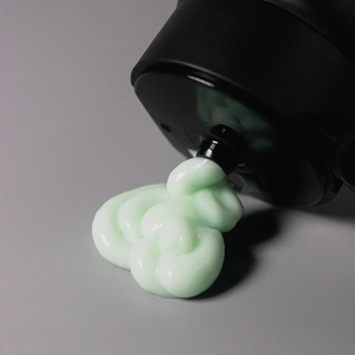 hair butter is inspired by the story that Jeju woman used water with fresh seaweed for their hair conditioning.