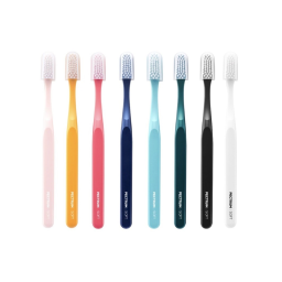Eco-friendly anti-bac toothbrush: optimized, safe, made by Plainhouse.