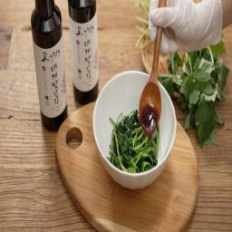 Flavored soy sauce that goes well with seasoned vegetables