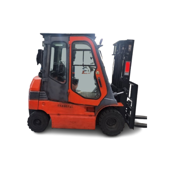various types (Heavy Duty, Electric, Reach Truck, etc.) and various brands (Toyota, Clark, Doosan, etc.) of used Forklift