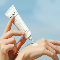 Contains niacinamide, which inhibits melanin production—clinically proven through human trials to not only block UV rays effectively but also reduce pigmentation and dark spots.