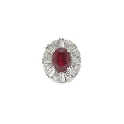 This is a luxurious ring set in 18k gold and diamond ruby.
