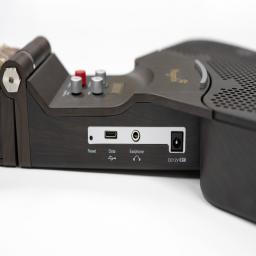 High-performance MCU with DSP (Digital Signal Processor) 2 Audio Codecs 32GB SD Memory Bluetooth V4.0 2,600mA Lithium-Ion Battery (3 hours for full charge, 6 hours of continuous use) Digital Control Volume / Rotary Switch (Encoder) x 4 OLED Display (Dot Matrix 128 x 32)