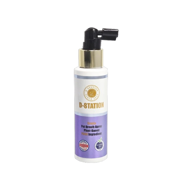 Natural pet breath spray for fresh breath and oral hygiene