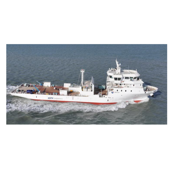 Multi Power Source Hybrid Ship Model