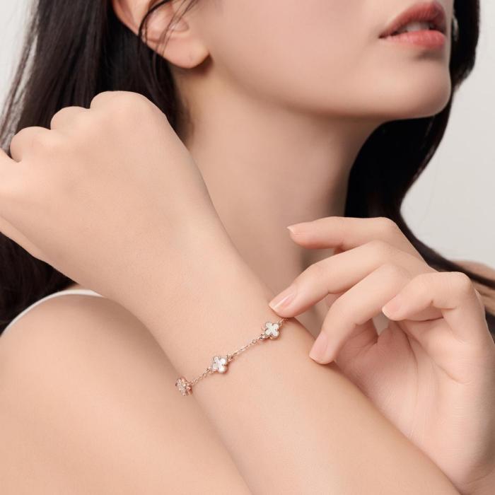 woman wearing diamond bracelet