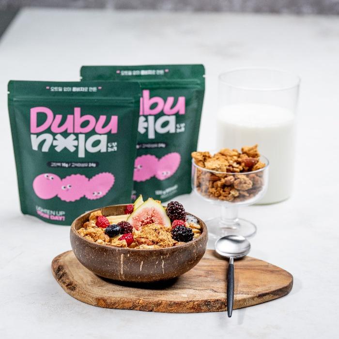 Dubunola, a grain-free granola powered by soy protein for a healthy and delicious boost.