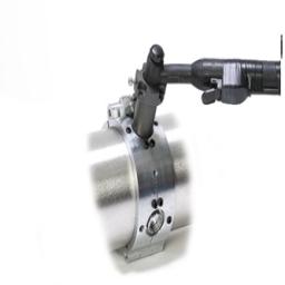 Tack welding fixture designed for pipe alignment and initial welding. After enclosing the pipe, the torch is simply inserted into four directional holes (north, south, east, west) and pressed to perform tack welding. The design ensures no arc light leakage and no sparks, making it extremely safe and simple to use—even for beginners.