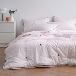 Pastel pink bedding with panda accents to create a lovely and gentle bedroom mood.