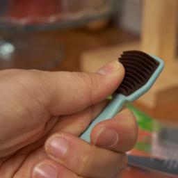 how to clean a pet hair brush