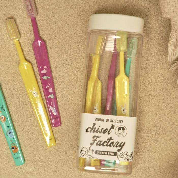 tooth brushes