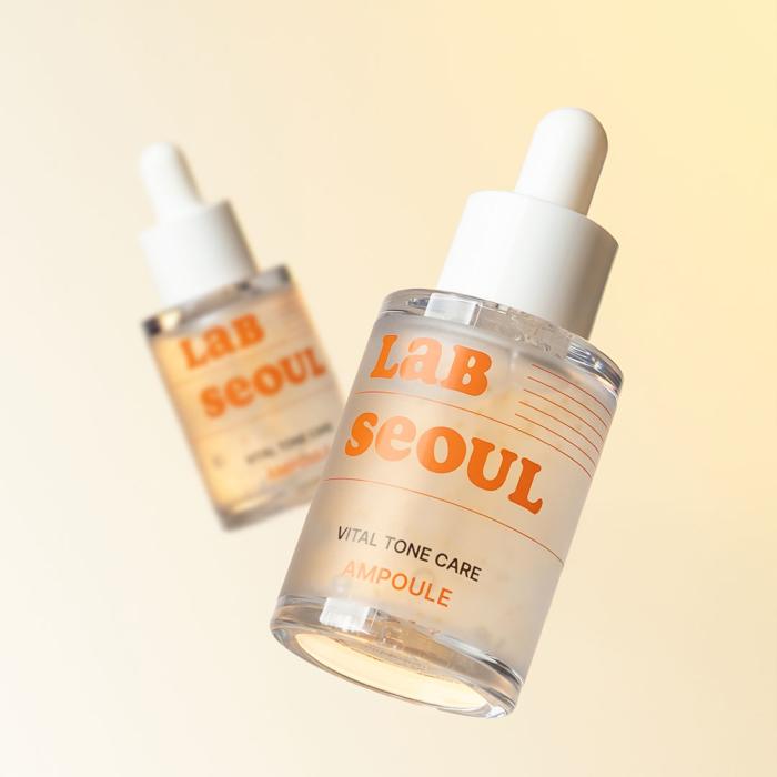 An ampoule that improves the skin's condition and gives vitality and radiance to the skin with vitamin capsules and glutathione.