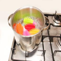 Petal 2-Way Bottle Brush (Straight / Rotating)