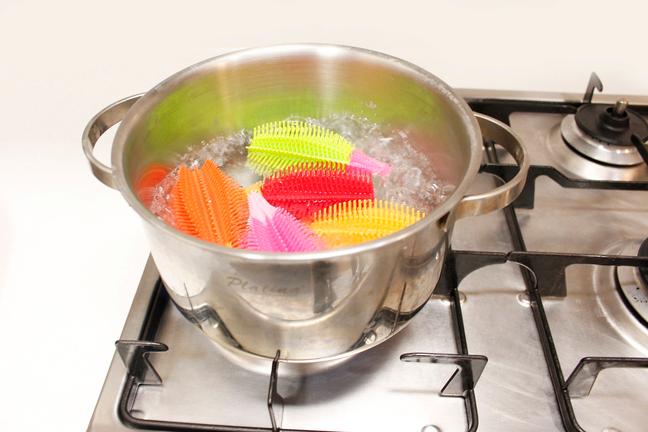 Petal 2-Way Bottle Brush (Straight / Rotating)