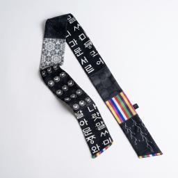 [British Museum Gift Shop Collection] Korean Hangul Design Twill Silk Scarf Black
